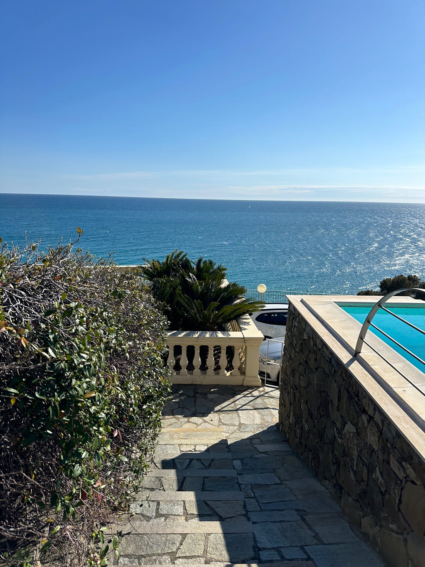 [ "VISTA MARE BLU" // SANREMO