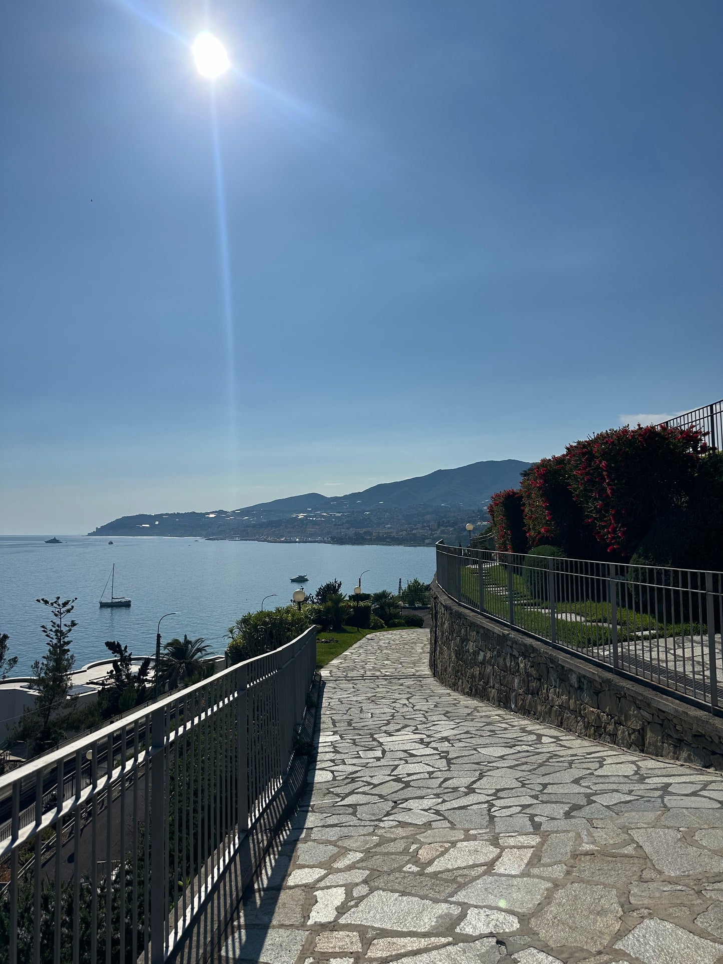 [ "VISTA MARE BLU" // SANREMO