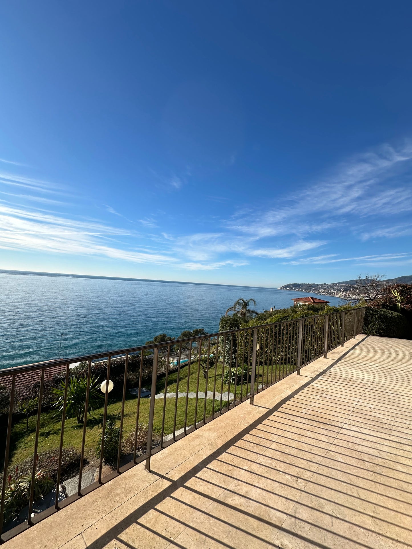 [ "VISTA MARE BLU" // SANREMO