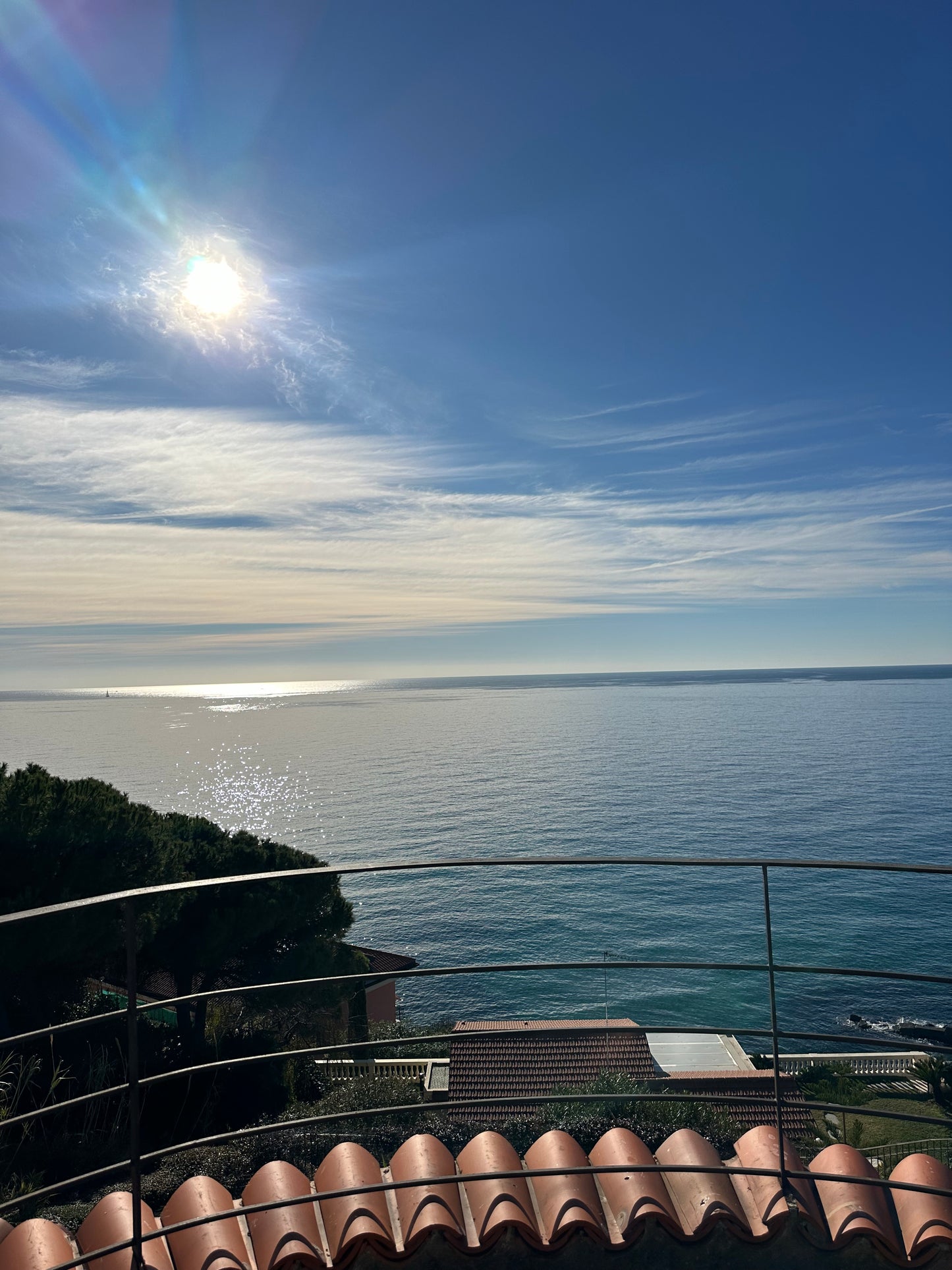 [ "VISTA MARE BLU" // SANREMO