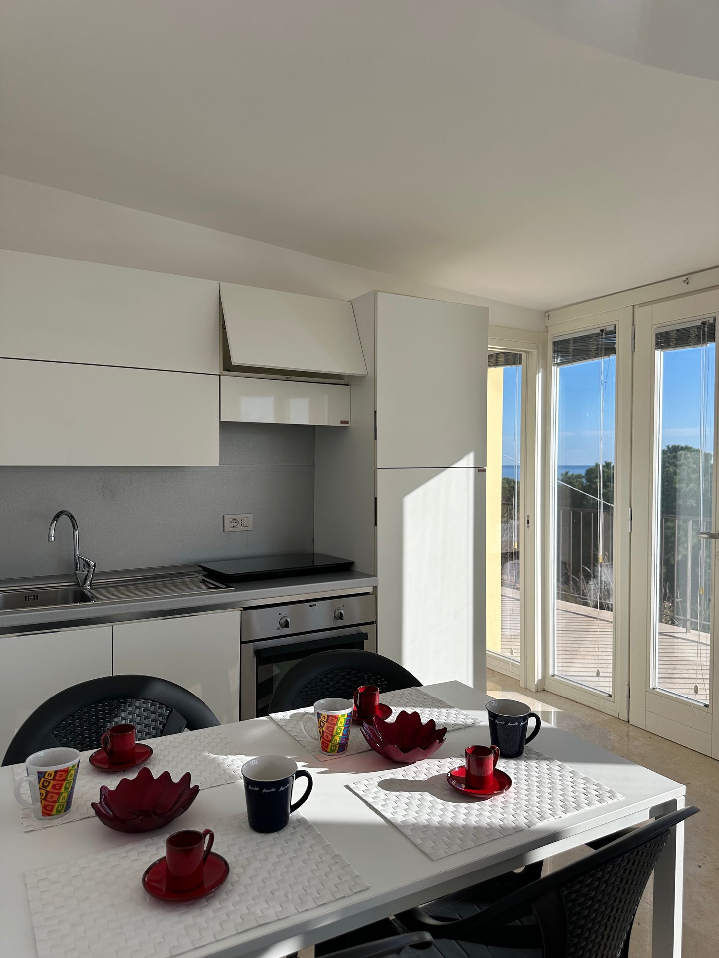 [ "VISTA MARE BLU" // SANREMO