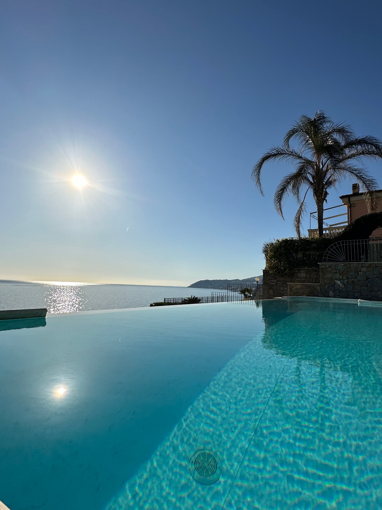 [ "VISTA MARE BLU" // SANREMO