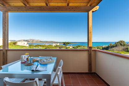 [ "PELOSA BREEZE BILO" // STINTINO ]