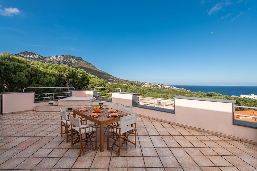 [ "VILLA GOLFO BLU" // CALA GONONE ]