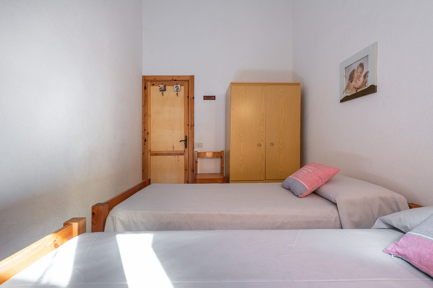 [ "VILLA TAVOLARA TRILO" // PORTO ISTANA ]