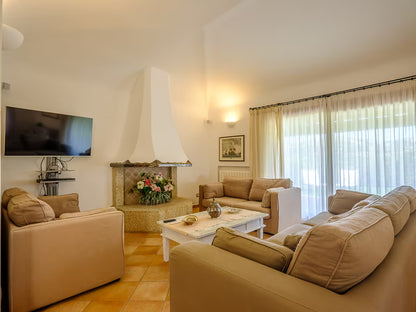 [ "VILLA GINEPRO" // ARZACHENA ]