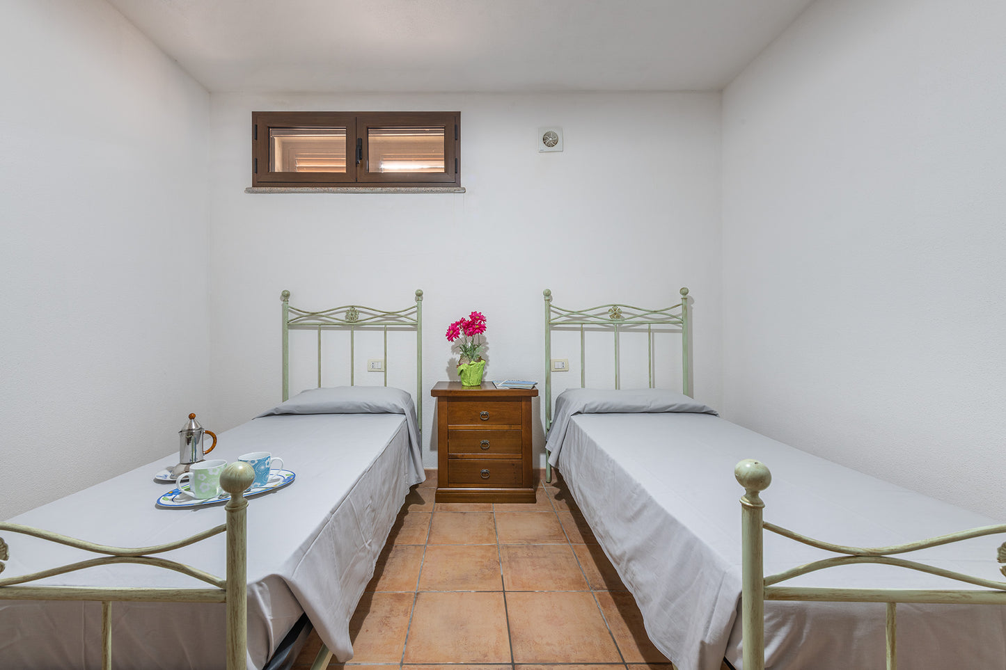 [ "VILLA MIRTO TRILO 5" // SINISCOLA ]