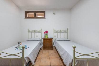 [ "VILLA MIRTO TRILO 5" // SINISCOLA ]