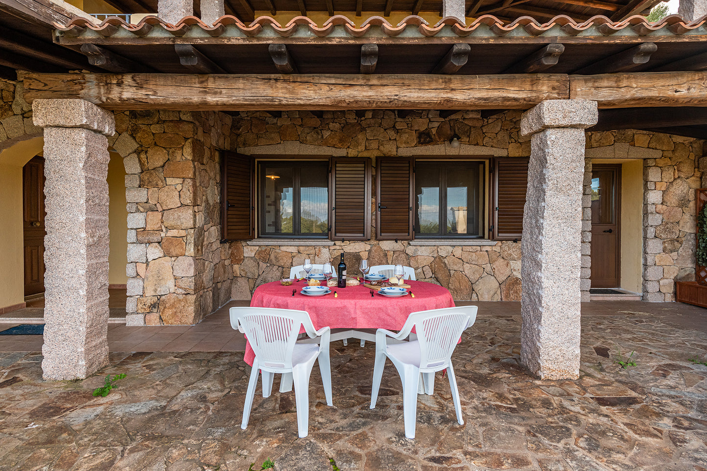 [ "VILLA MIRTO TRILO 5" // SINISCOLA ]