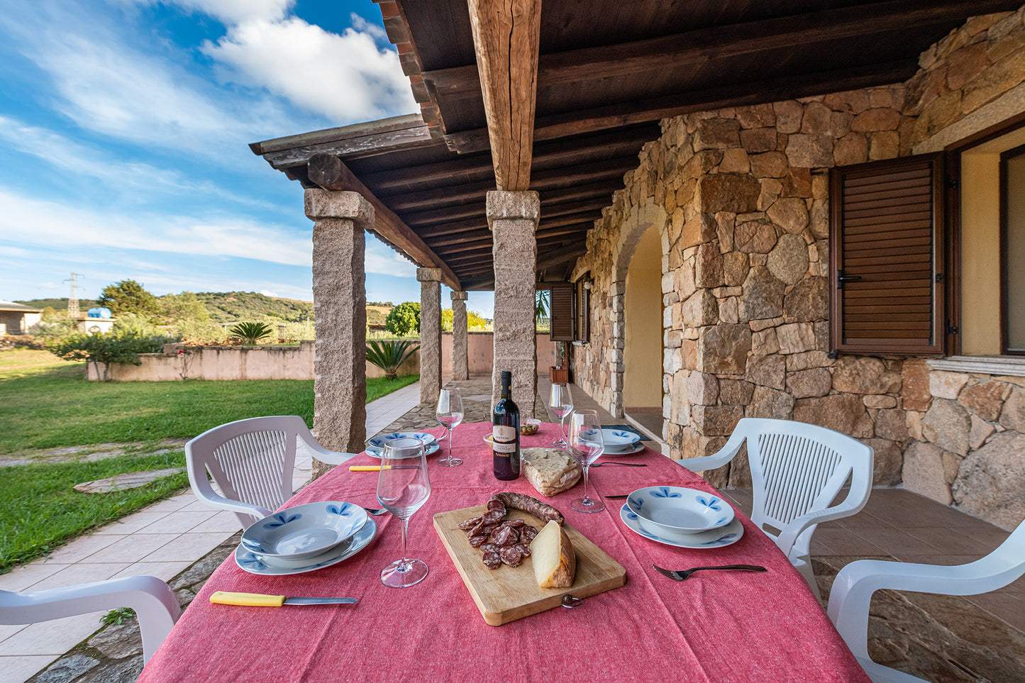 [ "VILLA MIRTO TRILO 5" // SINISCOLA ]