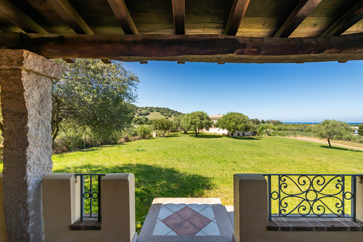 [ "VILLA MIRTO TRILO 3" // SINISCOLA ]