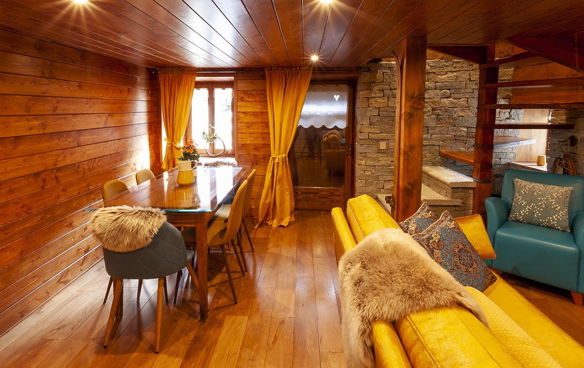 [ "CHALET INCANTO" //  SCHIERANCO-VALLE ANTRONA ]