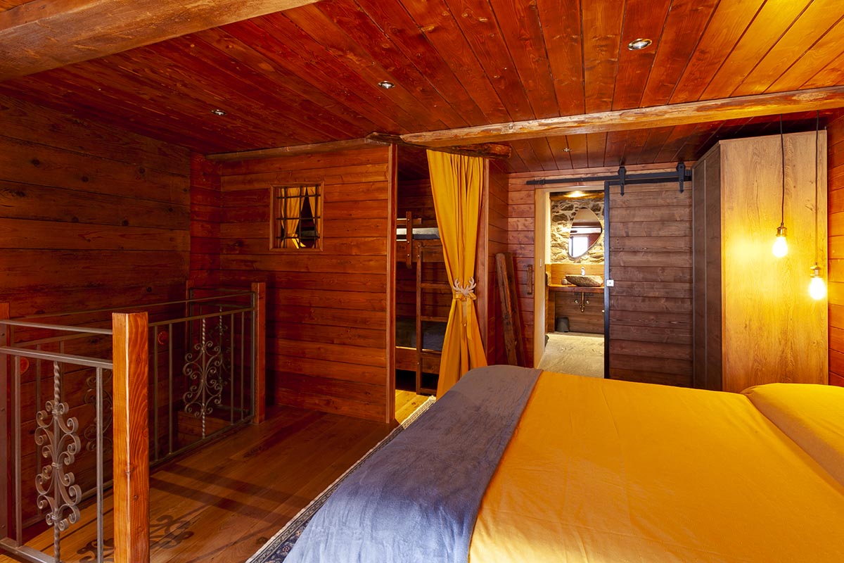 [ "CHALET INCANTO" //  SCHIERANCO-VALLE ANTRONA ]
