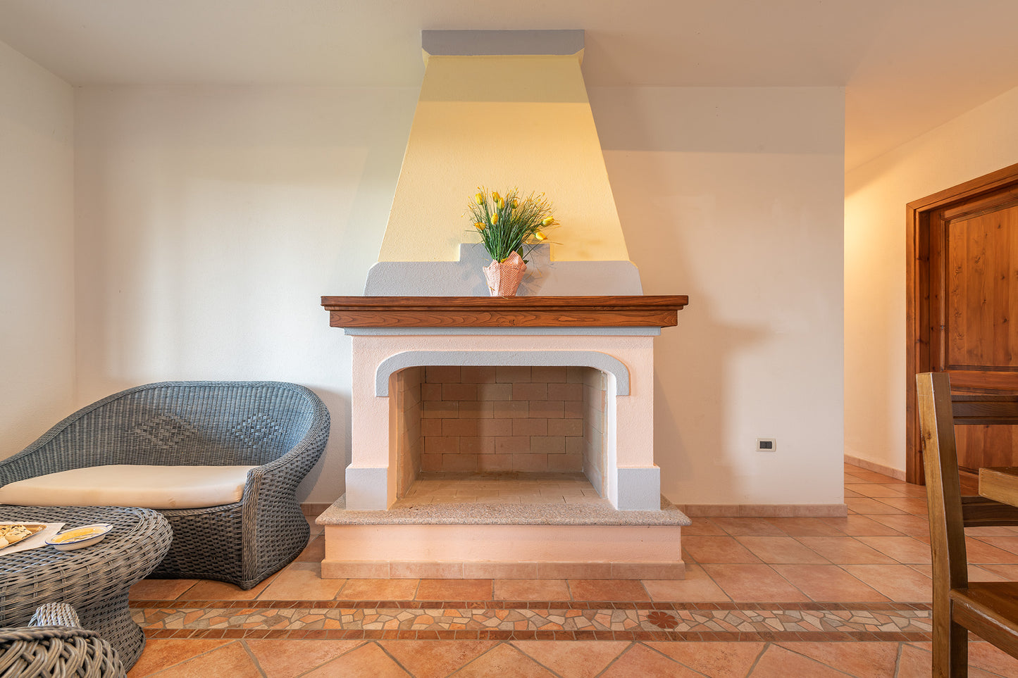 [ "VILLA MIRTO QUADRI" // SINISCOLA ]