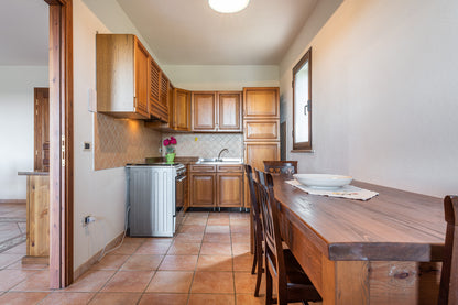 [ "VILLA MIRTO QUADRI" // SINISCOLA ]