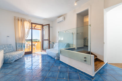 [ "PELOSA BREEZE BILO" // STINTINO ]