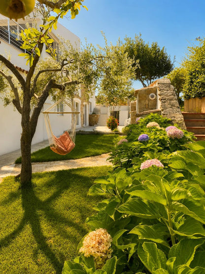 [ "VILLA PANTELLERIA GARDEN 15 PAX" // CANNIGIONE ]
