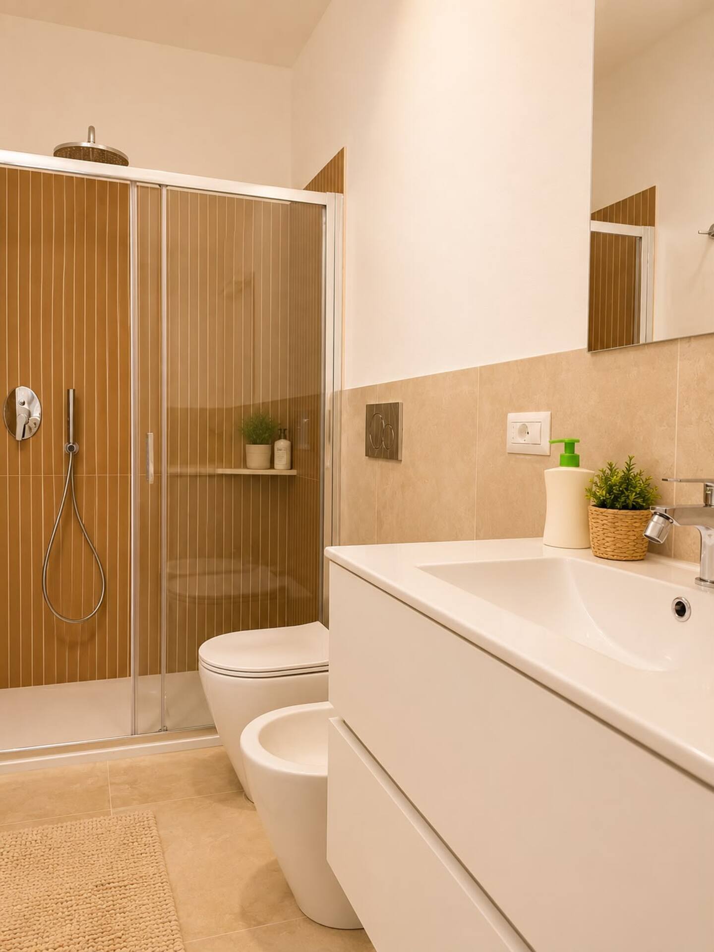 [ "VILLA PANTELLERIA GARDEN 15 PAX" // CANNIGIONE ]
