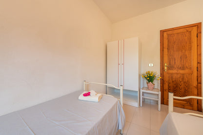 [ "TRILO MARE" // SAN TEODORO ]