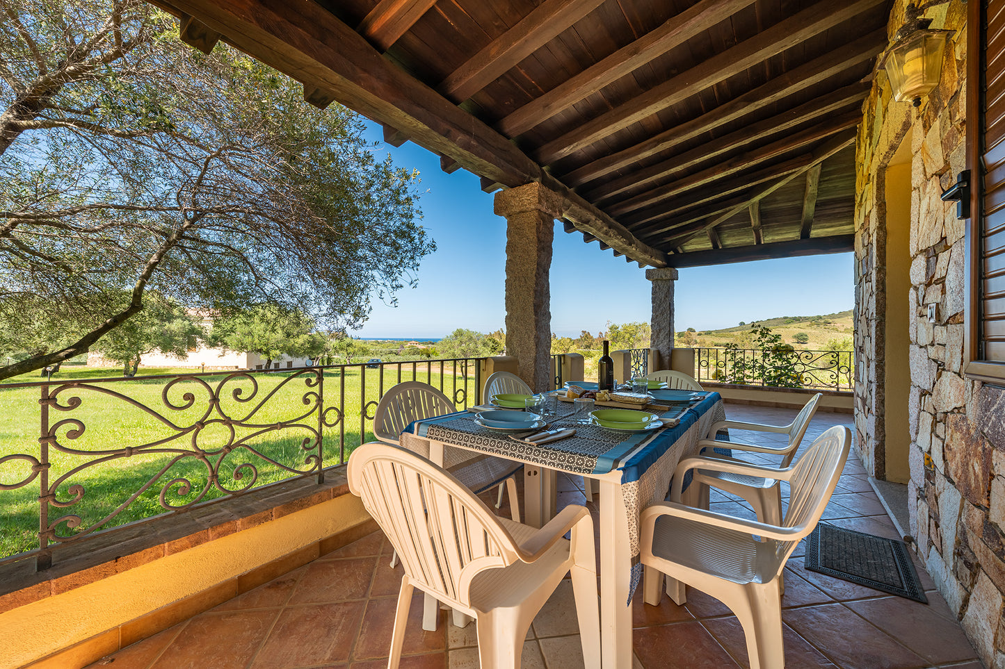 [ "VILLA MIRTO TRILO 3" // SINISCOLA ]