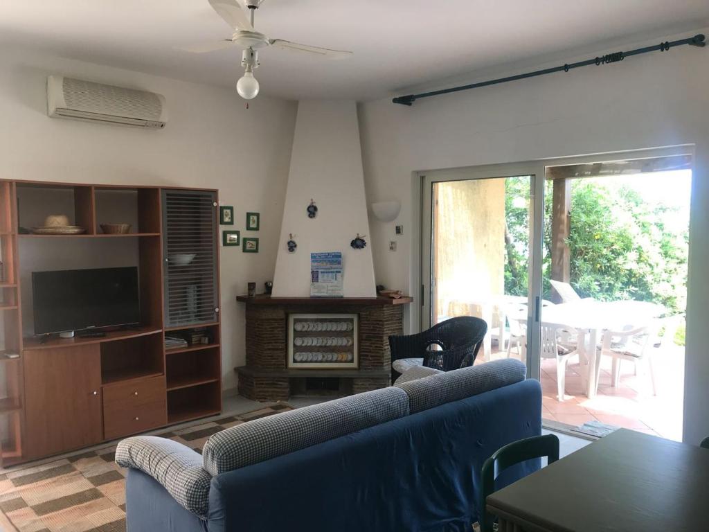 [ "CASA VISTA LA PELOSA" // STINTINO ]
