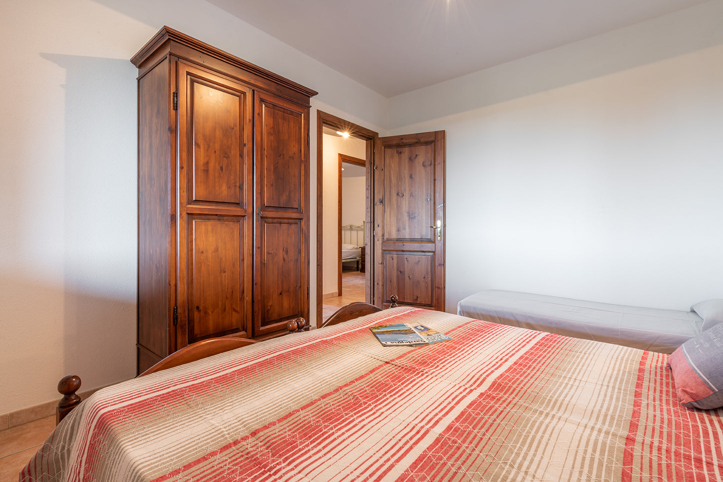 [ "VILLA MIRTO QUADRI" // SINISCOLA ]