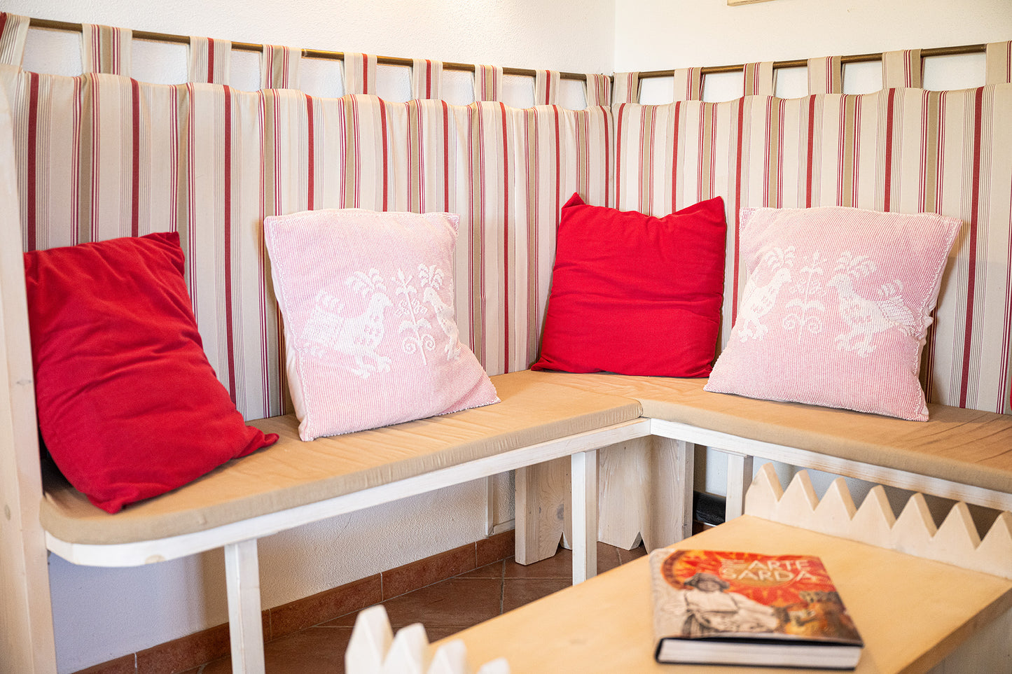 [ "VILLETTA GRECU NATURE" // OROSEI ]