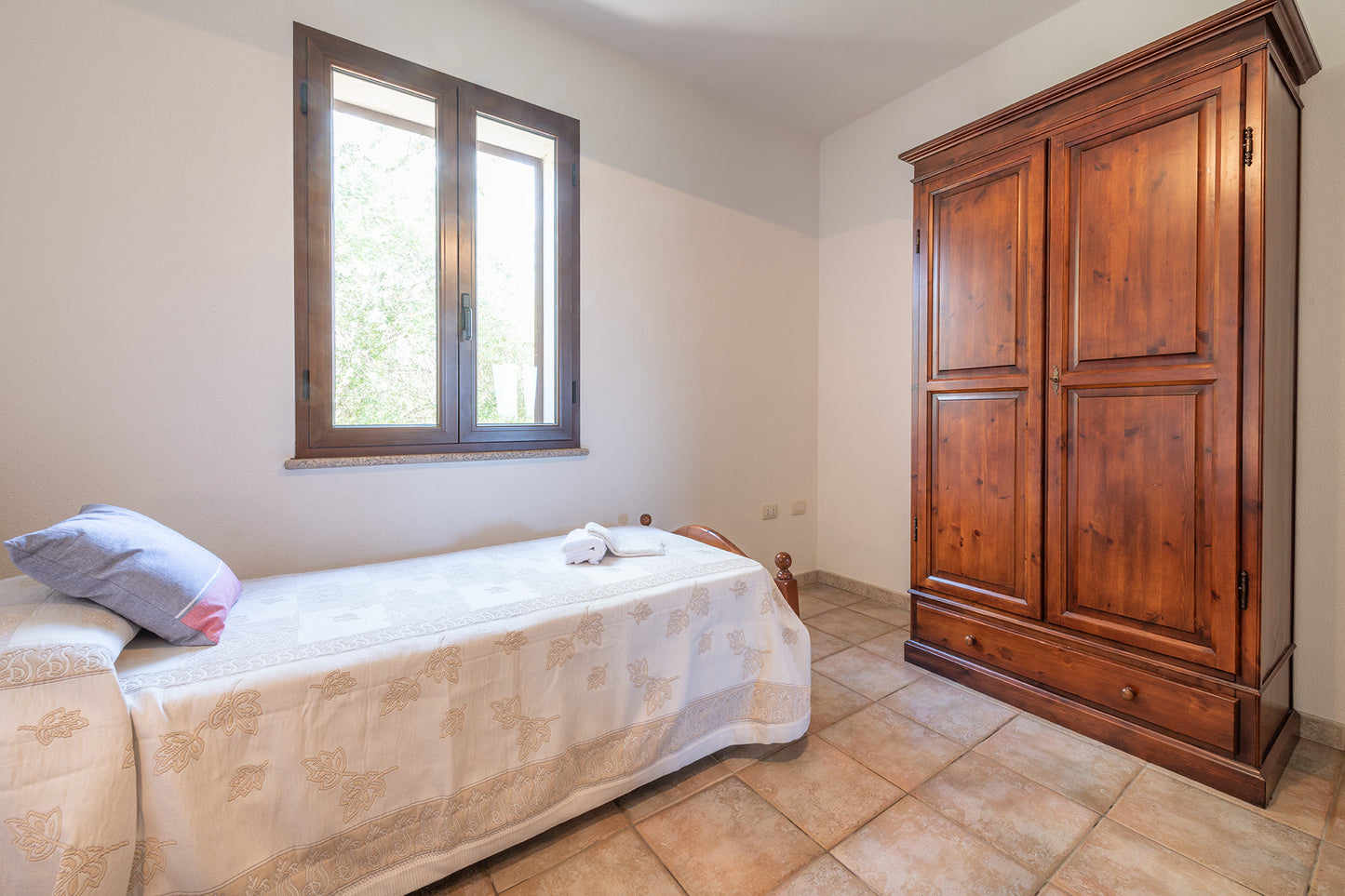 [ "VILLA MIRTO TRILO 1" // SINISCOLA ]