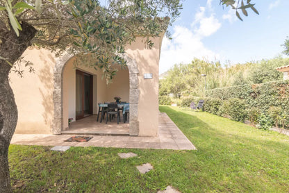 [ "CASA SMERALDA" // SAN TEODORO" ]