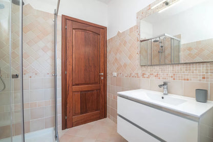 [ "CASA SMERALDA" // SAN TEODORO" ]