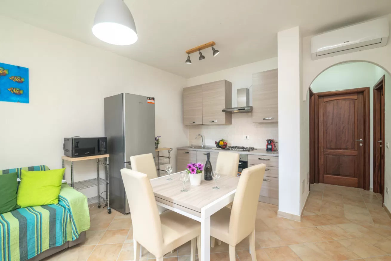 [ "CASA SMERALDA" // SAN TEODORO" ]