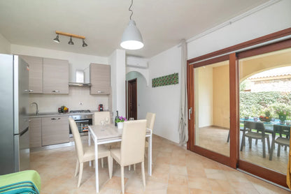[ "CASA SMERALDA" // SAN TEODORO" ]