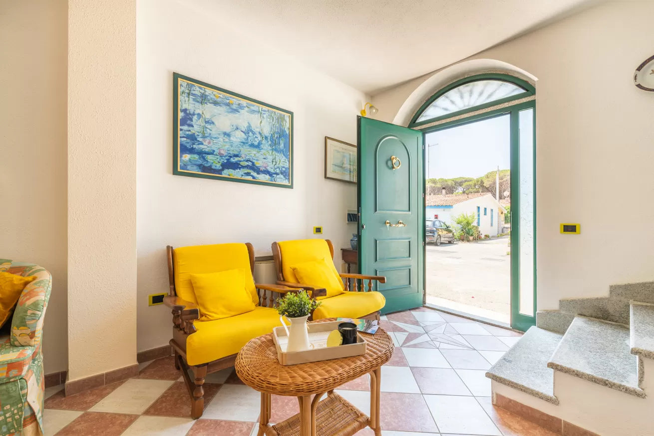 [ "CASA DEL FARO" // SINISCOLA ]