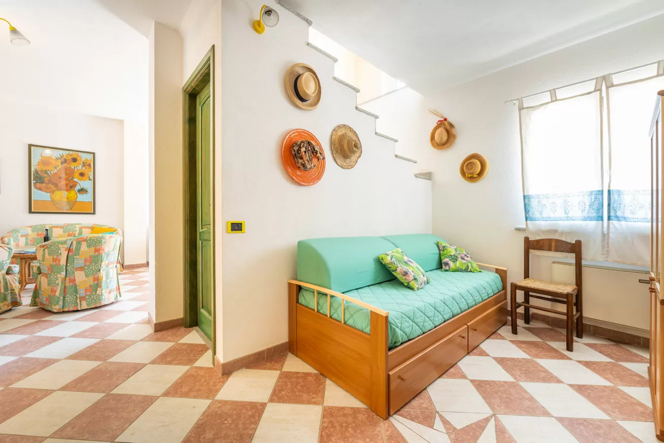 [ "CASA DEL FARO" // SINISCOLA ]