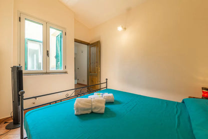 [ "CASA DEL FARO" // SINISCOLA ]