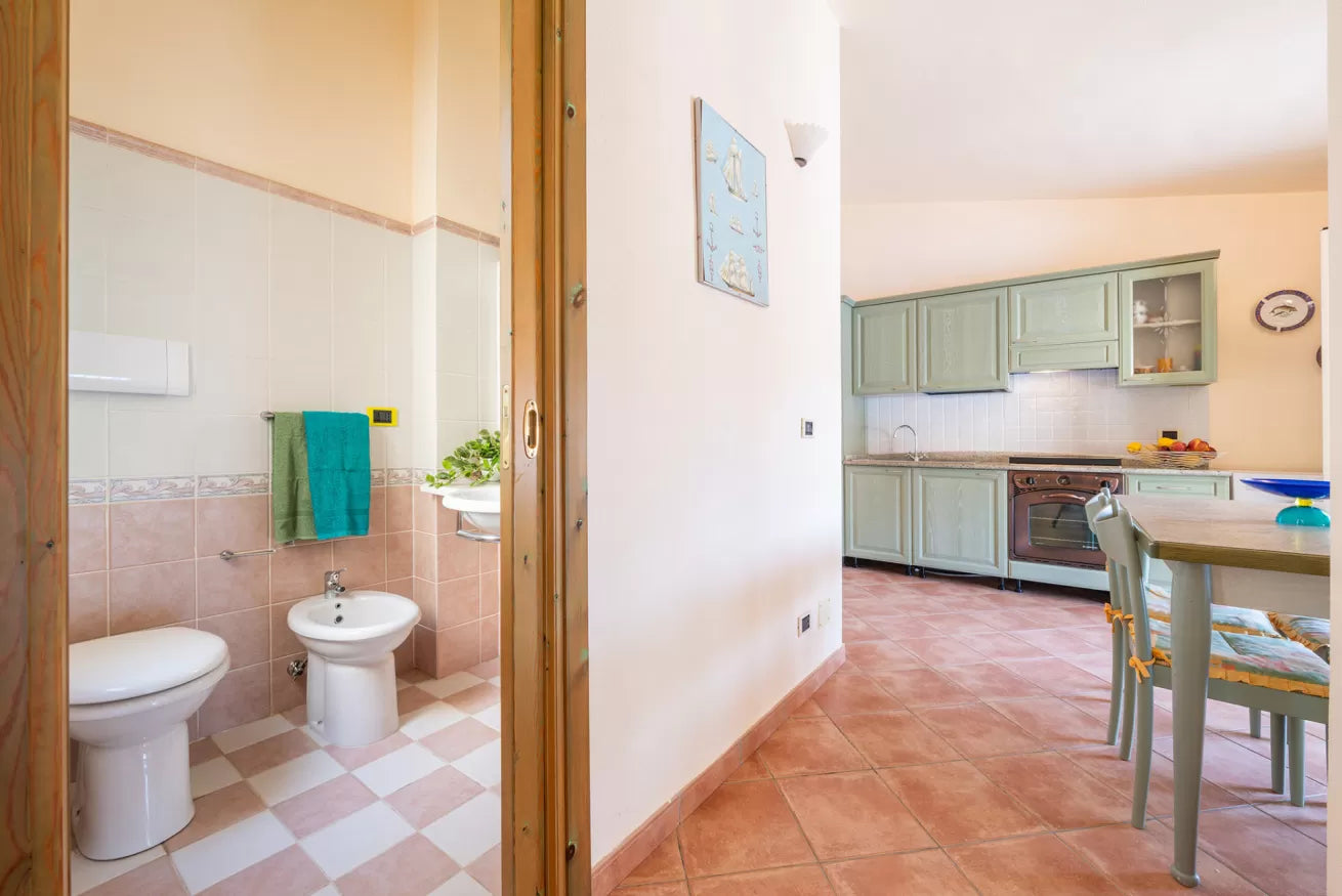 [ "CASA DEL FARO" // SINISCOLA ]