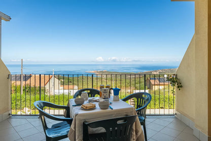 [ "CASA BREZZA MARINA CON PISCINA" // ISOLA ROSSA ]
