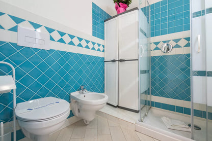 [ "CASA BREZZA MARINA CON PISCINA" // ISOLA ROSSA ]