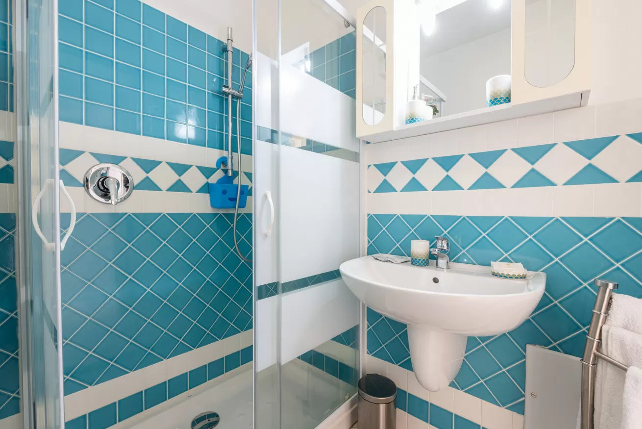 [ "CASA BREZZA MARINA CON PISCINA" // ISOLA ROSSA ]