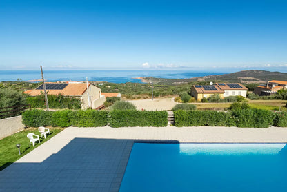 [ "CASA BREZZA MARINA CON PISCINA" // ISOLA ROSSA ]