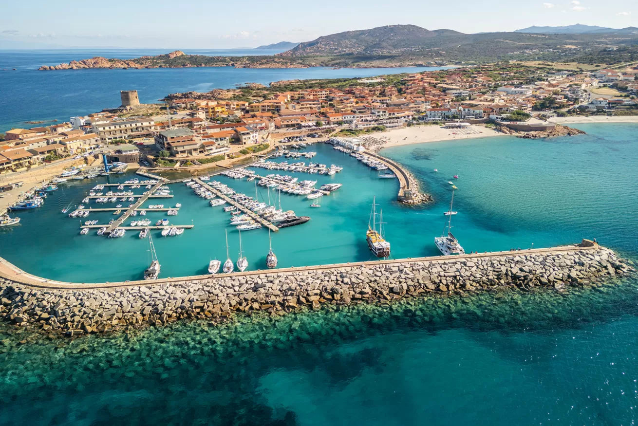 [ "CASA BREZZA MARINA CON PISCINA" // ISOLA ROSSA ]