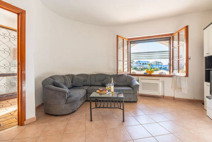 [ "SCOGLIO LUNGO SEA VIEW" // PORTO TORRES ]