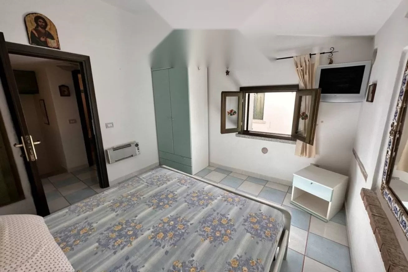 [ "TRILO BORGO DEL MARE" // BUDONI ]