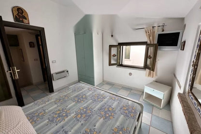 [ "TRILO BORGO DEL MARE" // BUDONI ]