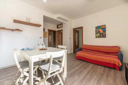[ "LUNGOMARE SCOGLIO LUNGO APARTMENT" // PORTO TORRSE ]