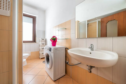 [ "LUNGOMARE SCOGLIO LUNGO APARTMENT" // PORTO TORRSE ]