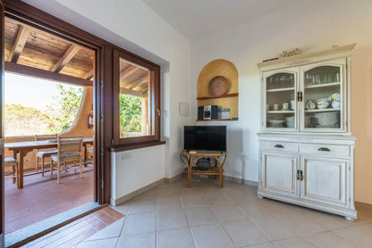 [ "TRILOCALE GARDEN RETREAT" // STINTINO ]