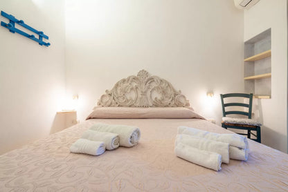 [ "TRILOCALE GARDEN RETREAT" // STINTINO ]