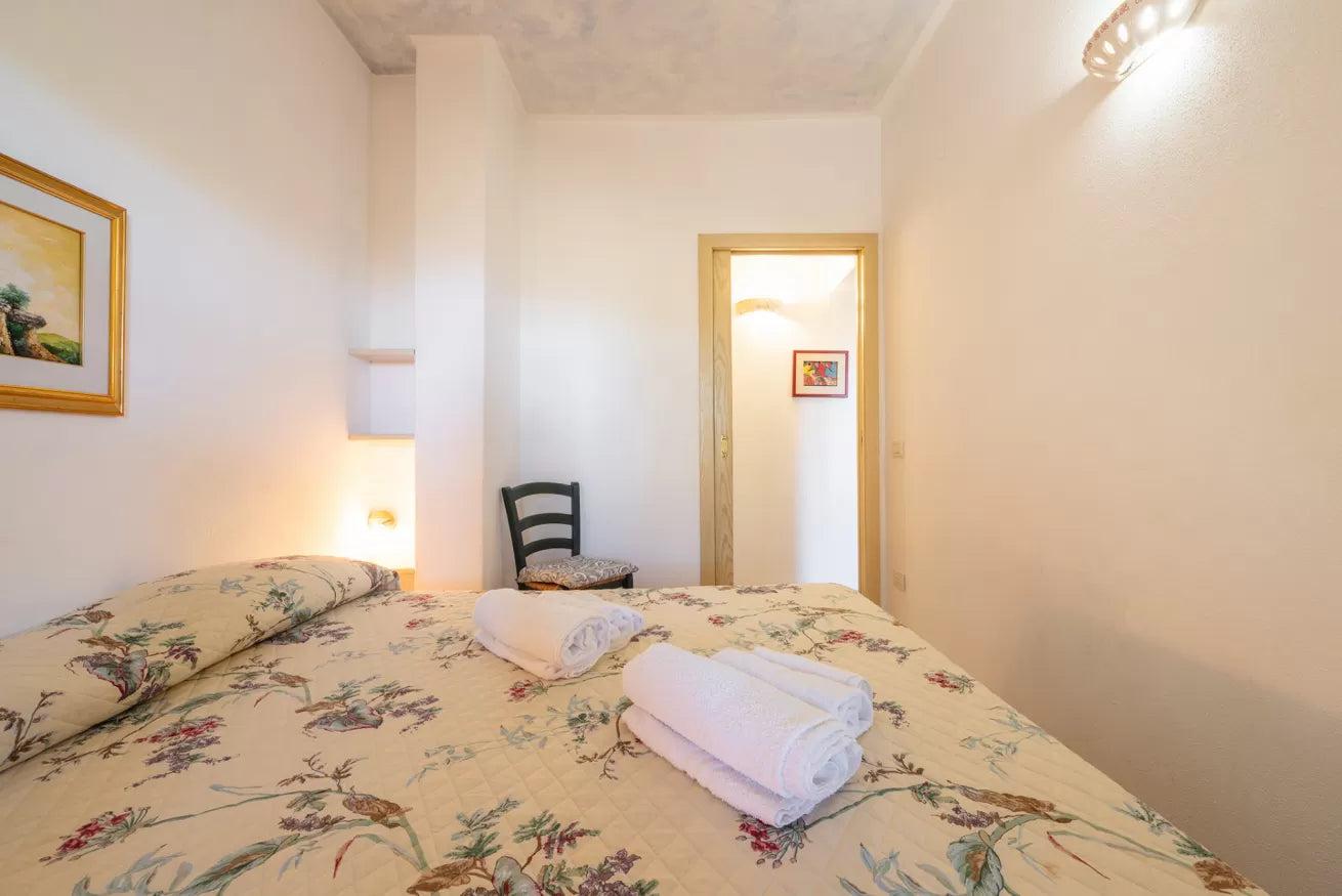 [ "TRILOCALE GARDEN RETREAT" // STINTINO ]