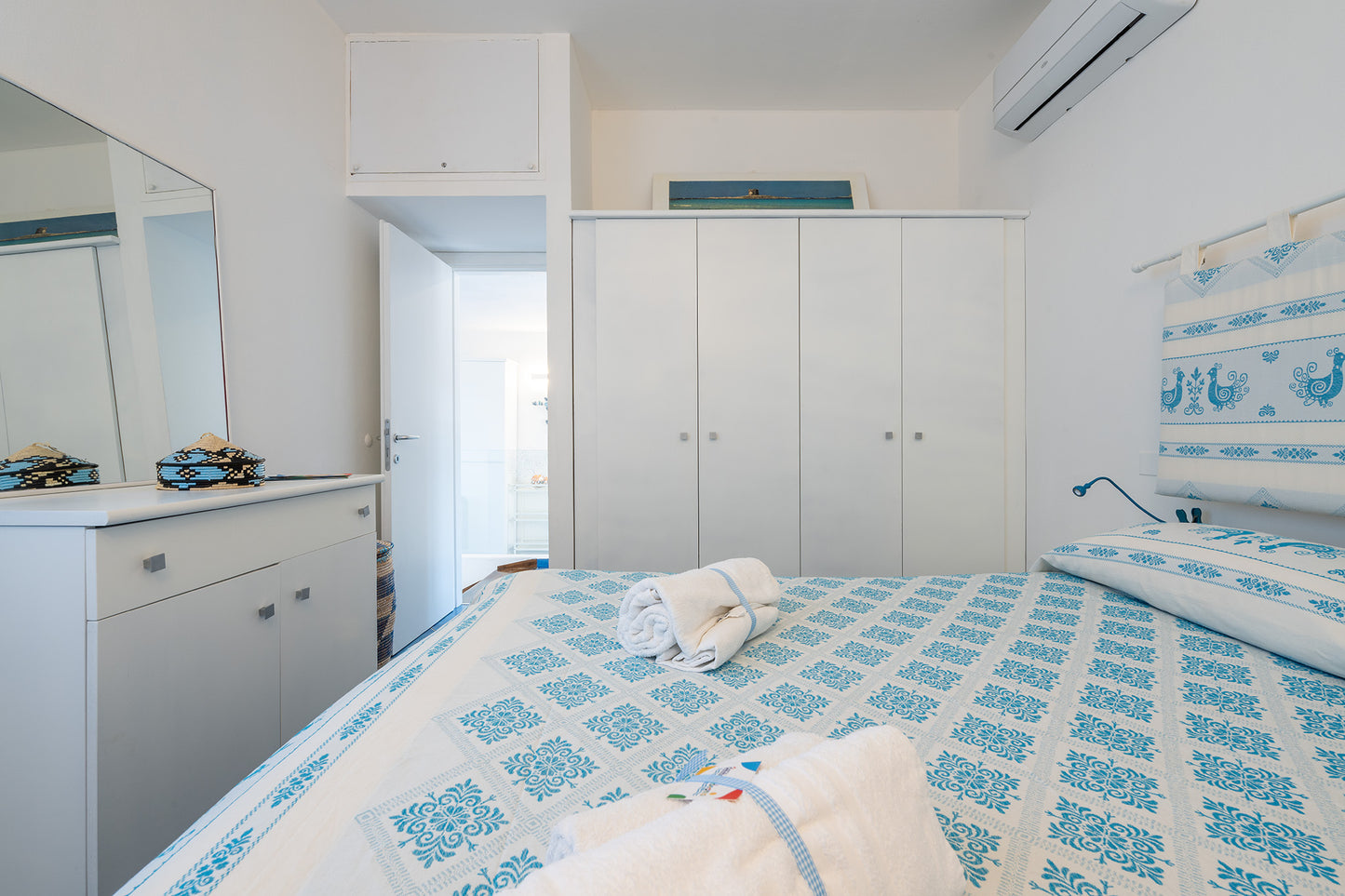 [ "PELOSA BREEZE BILO" // STINTINO ]